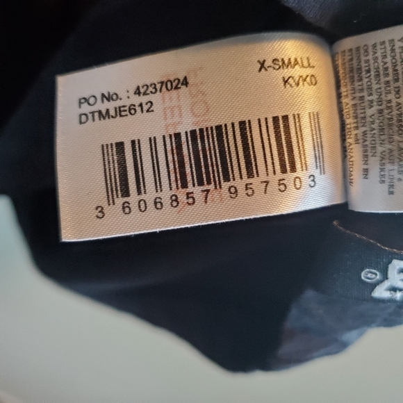 DC Shoes Classic  Black Graphic Short Sleeve Tee - Picture 6 of 6